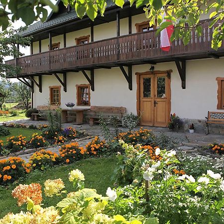 Vila Osada Jezdziecka Bata Mirsk Exteriér fotografie
